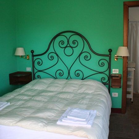 Wat zijn de beste hotels in de buurt van Cascate del Mulino? Saturnia Kamer foto