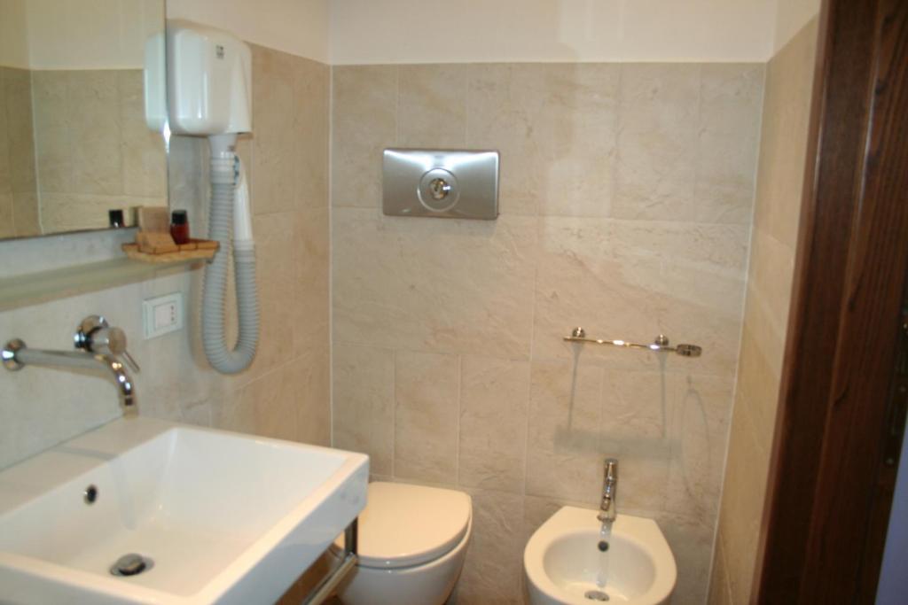 Wat zijn de beste hotels in de buurt van Cascate del Mulino? Saturnia Kamer foto